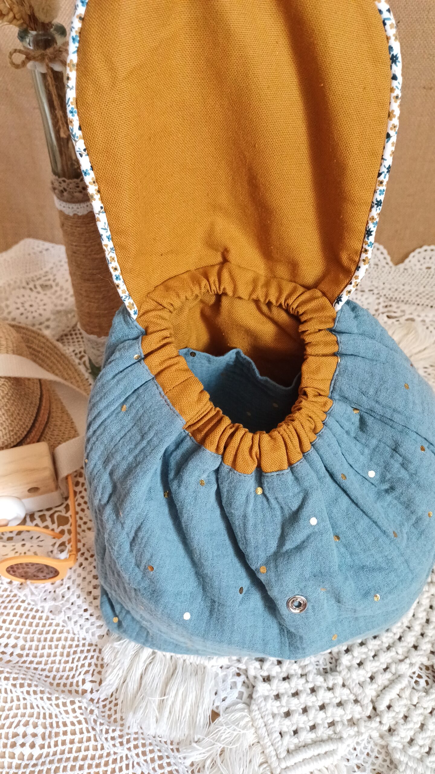 Sac à dos bleu pois brillant – Image 3